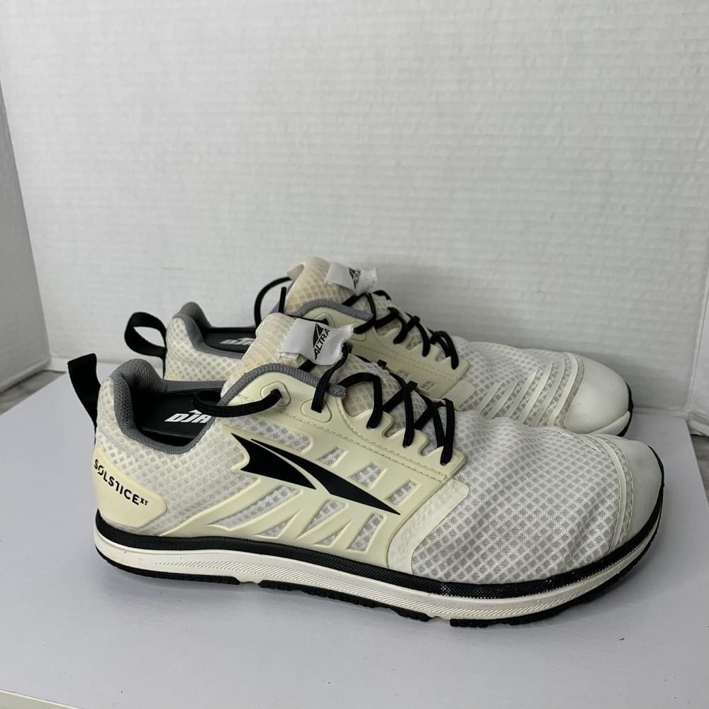 Altra Solstice XT Cross-Training Shoes White/Black